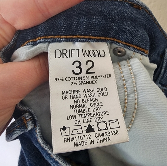 DRIFTWOOD Colette High Rise Straight Leg Cropped Embroidered Jeans 32 - Picture 5 of 5